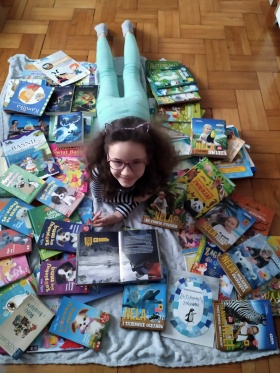 Artykuł: “Bookshelf tour” czyli wycieczka po półce z książkami  - Zdjęcie 23881