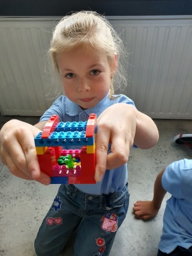 Artykuł: Dzieci pokochały zestawy LEGO® Education SPIKE™ Essential do nauki robotyki! - Zdjęcie 281411