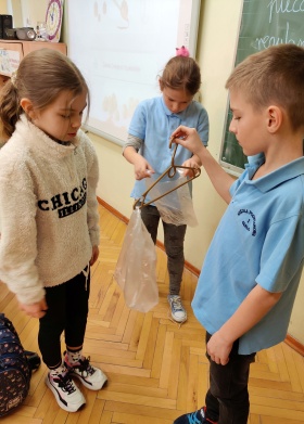 Artykuł: Wiecie gdzie kryje się matematyka? Klasa 2b już wie! - Zdjęcie 31964