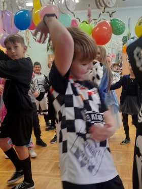 Artykuł: Niech żyje bal! - Zdjęcie 324112