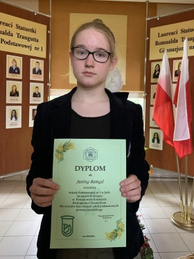 Artykuł: Młode chemiczki w czołówce konkursu powiatowego - Zdjęcie 35231
