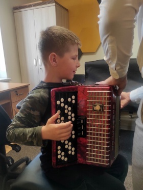 Artykuł: Instrumentalna przygoda z bajkowymi hitami - Zdjęcie 58811