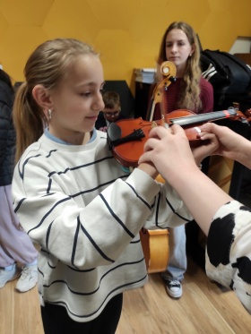 Artykuł: Instrumentalna przygoda z bajkowymi hitami - Zdjęcie 58812