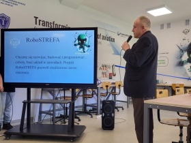 Artykuł: Nowoczesna edukacja w SP1 – otwarcie pracowni robotycznej!  - Zdjęcie 58866