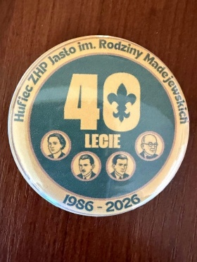 Artykuł: 40 lecie nadania Jasielskiemu Hufcowi ZHP imienia Rodziny Madejewskich - Zdjęcie 66102
