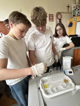 Artykuł: ChemStation – Kolorowa rewolucja w szkolnym laboratorium - Zdjęcie 66686