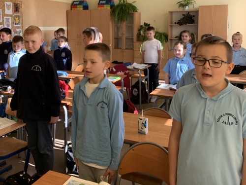 Artykuł: Szkoła do hymnu! - Zdjęcie 30663