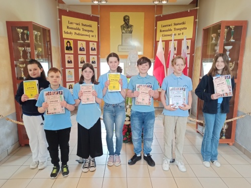 Artykuł: Brawa dla laureatów i finalistów Powiatowego Konkursu  