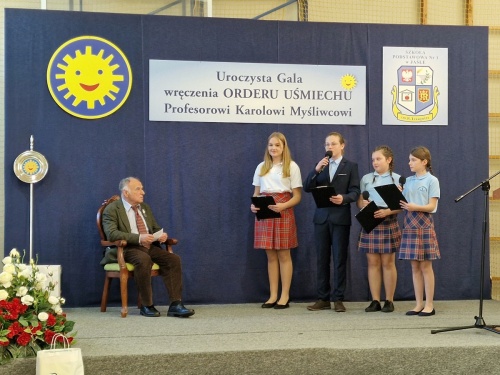 Artykuł: Wspaniała gala wręczenia Orderu Uśmiechu prof.K.Myśliwcowi za nami! - Zdjęcie 37695