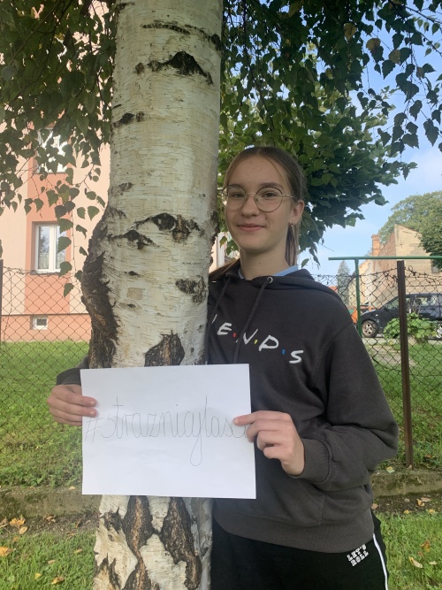 Artykuł: ,,Przytul się do drzewa''  - Zdjęcie 45422