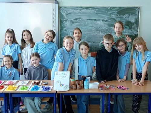 Artykuł: English Café: uczniowie ćwiczą język i rozwijają kreatywność - Zdjęcie 57833