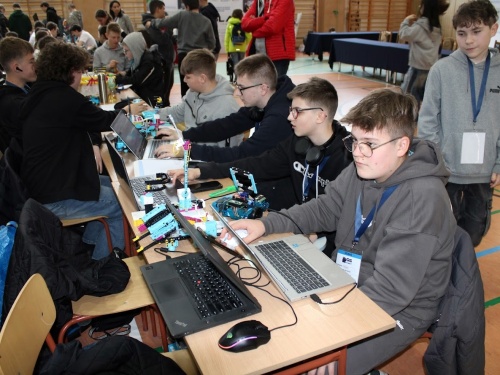 Artykuł: SP1 z udanym debiutem na ogólnopolskim konkursie robotyki  GG Robot 2025 - Zdjęcie 57984