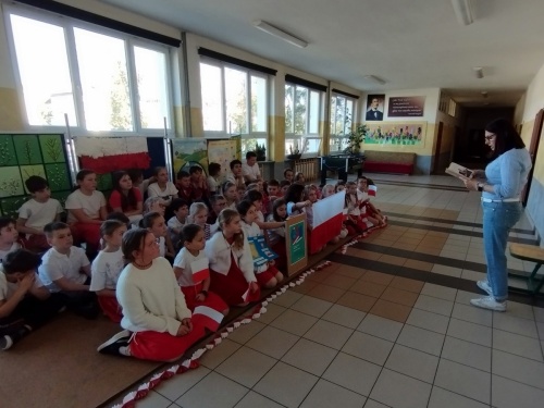 Artykuł: III Międzynarodowy Dzień Książki dla Dzieci z EUROPE DIRECT Rzeszów. Przystanek – Polska! - Zdjęcie 58091