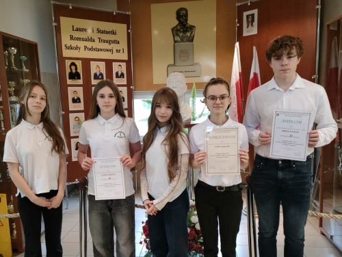 Artykuł: 5 powodów do dumy – nasi uczniowie wśród najlepszych matematyków regionu! - Zdjęcie 59651