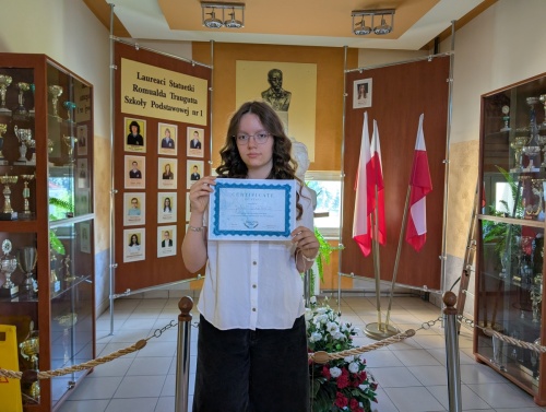 Artykuł: Julia Tomkiewicz w konkursie „Young Writers Contest” - Zdjęcie 60451