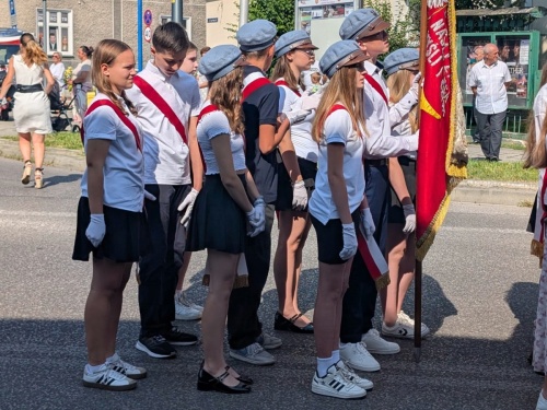 Artykuł: Poczet Sztandarowy na miejskich uroczystościach Święta Wojska Polskiego - Zdjęcie 60471