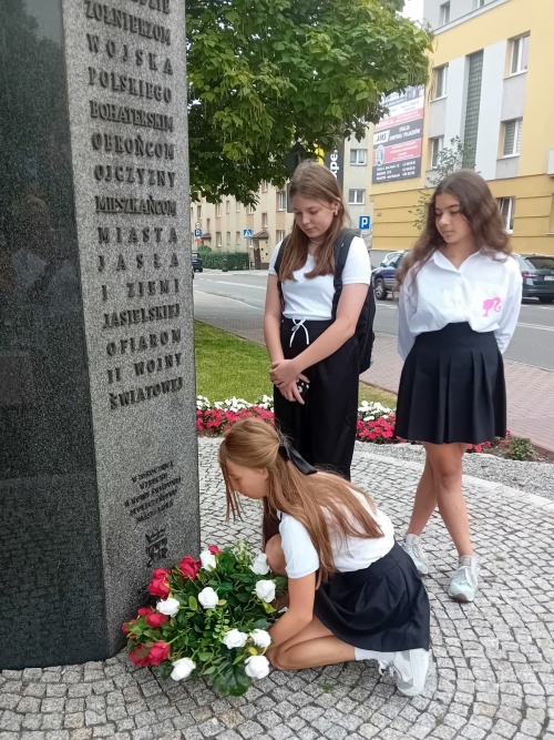 Artykuł: Pamiętamy i oddajemy hołd - Zdjęcie 60522