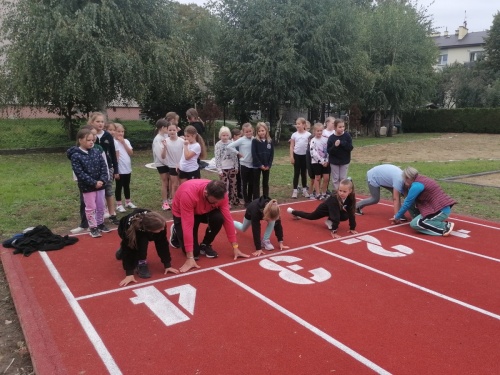 Artykuł: Sport, współpraca i emocje! EDSS 2025 na nowej bieżni szkolnej!  - Zdjęcie 61636
