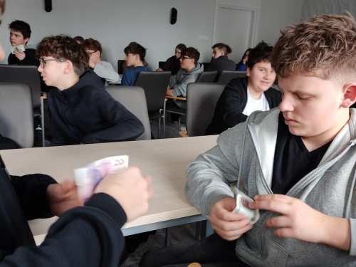 Artykuł: Uczniowie Jedynki na warsztatach NBP i XX Podkarpackich Targach Edukacyjnych - Zdjęcie 64492