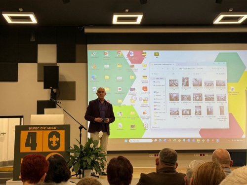 Artykuł: 40 lecie nadania Jasielskiemu Hufcowi ZHP imienia Rodziny Madejewskich - Zdjęcie 66093