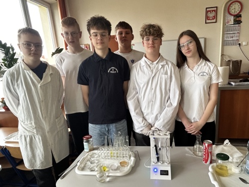 Artykuł: ChemStation – Kolorowa rewolucja w szkolnym laboratorium - Zdjęcie 66652